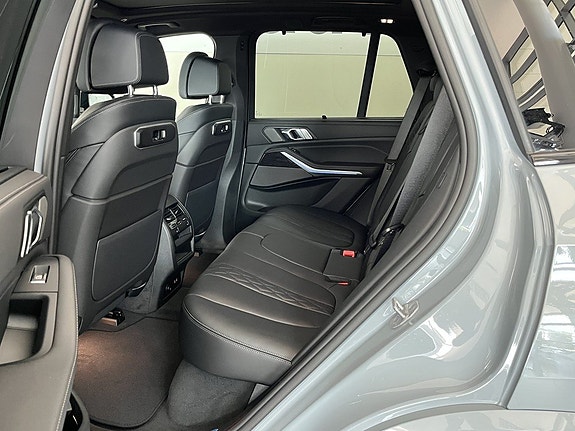 BMW X5 5 of 17