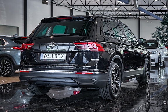 Volkswagen Tiguan 5 of 27