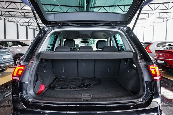 Volkswagen Tiguan 27 of 27