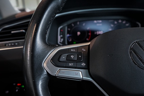 Volkswagen Tiguan 10 of 27