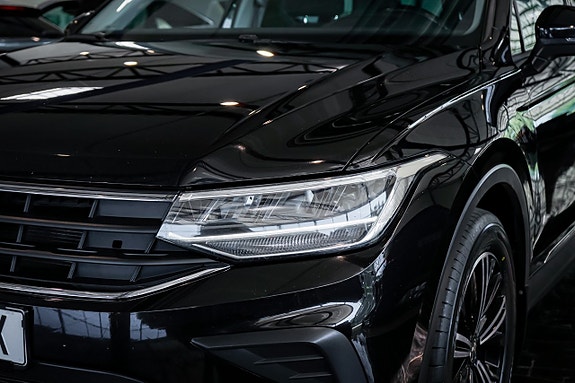 Volkswagen Tiguan 4 of 27