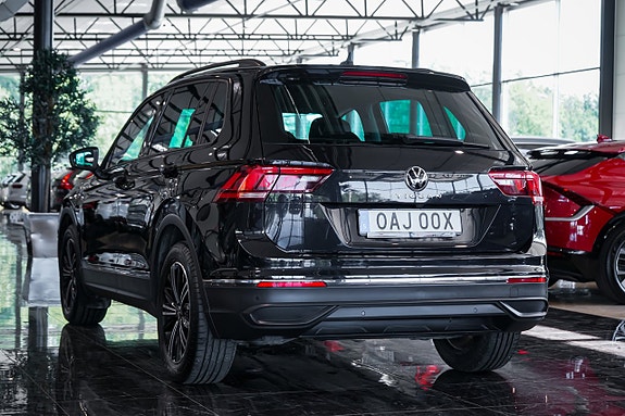 Volkswagen Tiguan 7 of 27