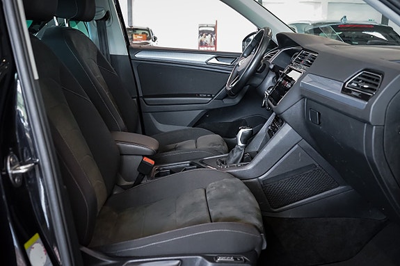Volkswagen Tiguan 24 of 27