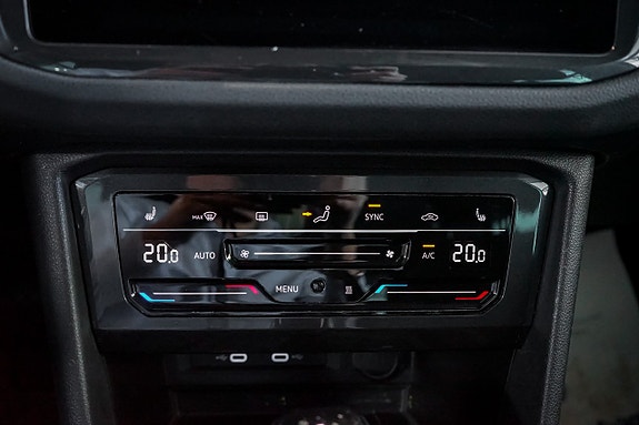 Volkswagen Tiguan 18 of 27