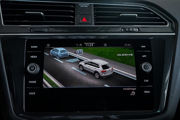 Volkswagen Tiguan 16 of 27