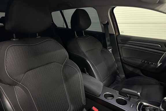 Renault Megane 12 of 22