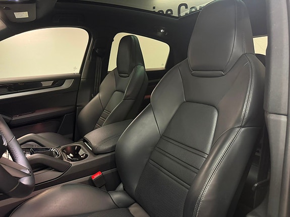 Porsche Cayenne Coupe 8 of 11