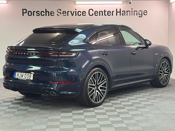Porsche Cayenne Coupe 4 of 11