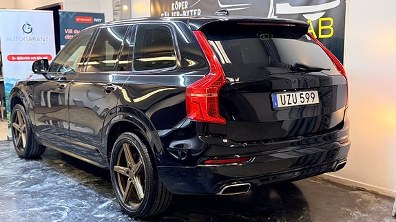 Volvo XC90 11 of 20