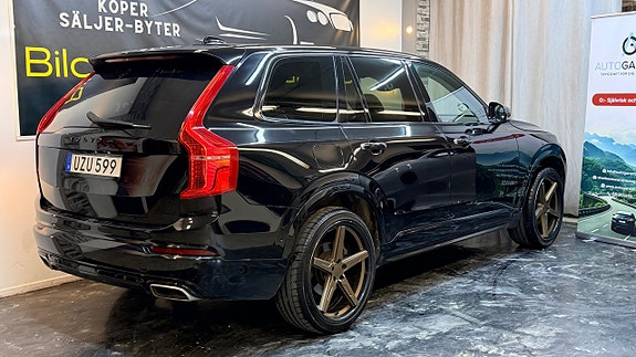 Volvo XC90 8 of 20