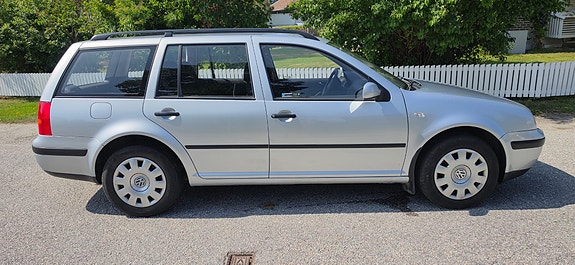 Volkswagen Golf IV 2 of 6