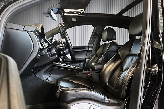 Porsche Macan 8 of 20