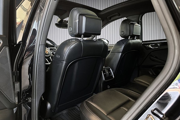 Porsche Macan 11 of 20
