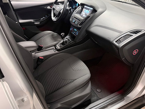 Ford Focus 12 of 20
