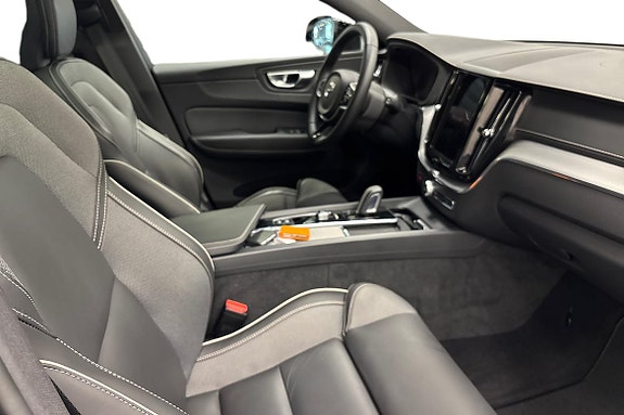 Volvo XC60 10 of 27