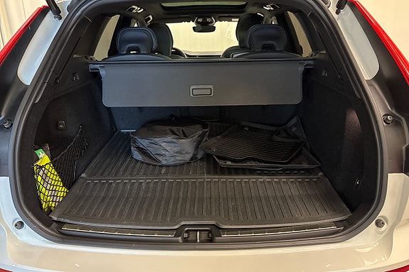 Volvo XC60 17 of 27