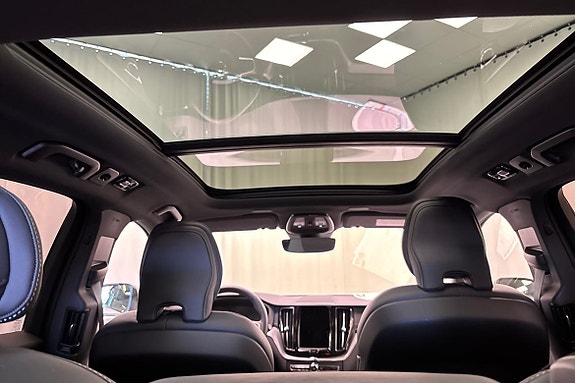 Volvo XC60 25 of 27