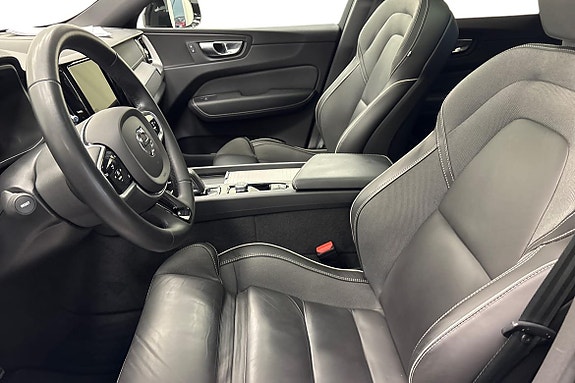 Volvo XC60 8 of 27