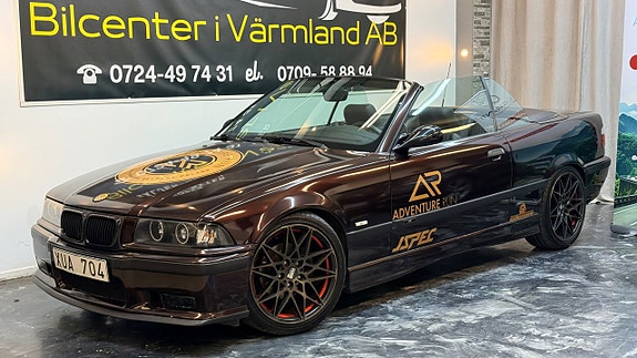BMW 320i 7 of 15