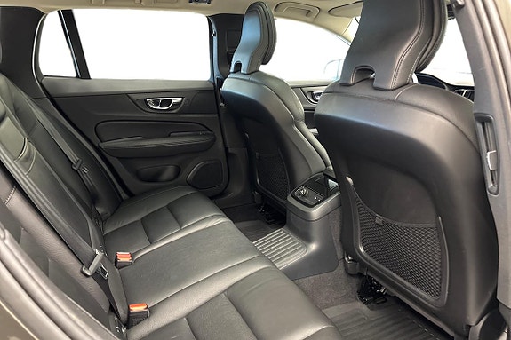 Volvo V60 11 of 21