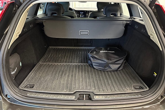 Volvo V60 13 of 21