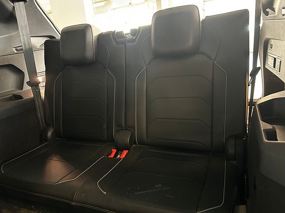 Volkswagen Tiguan Allspace 14 of 30