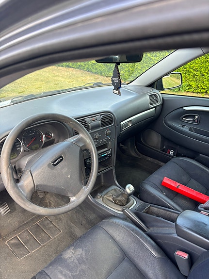 Volvo V40 4 of 5