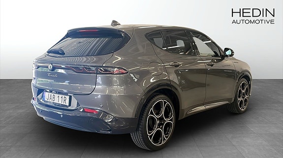 Alfa Romeo Tonale 2 of 12