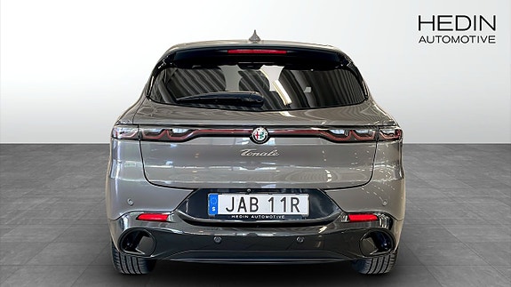 Alfa Romeo Tonale 7 of 12
