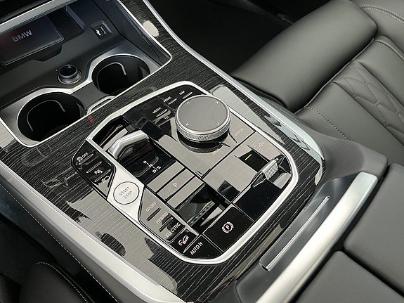 BMW X5 11 of 17