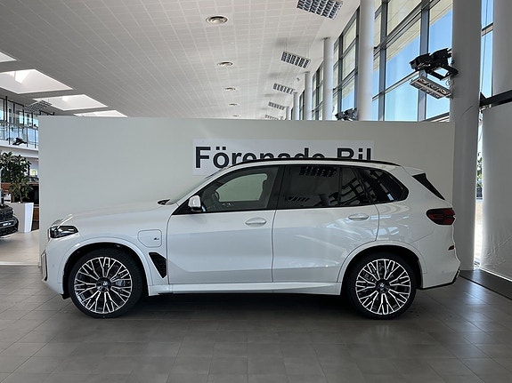 BMW X5 3 of 17
