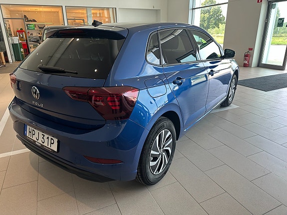 Volkswagen Polo 3 of 6