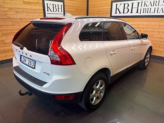 Volvo XC60 6 of 24