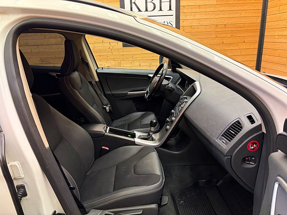 Volvo XC60 21 of 24