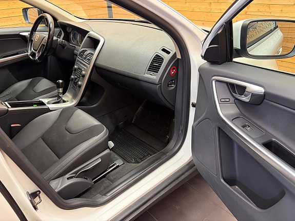 Volvo XC60 20 of 24