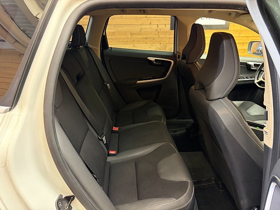 Volvo XC60 18 of 24