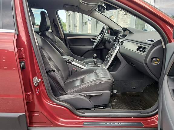 Volvo XC70 15 of 22