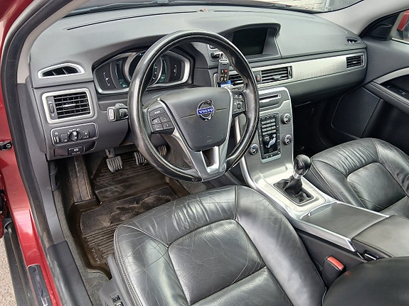 Volvo XC70 12 of 22