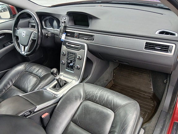 Volvo XC70 16 of 22