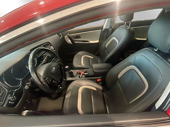 Kia Ceed 7 of 13