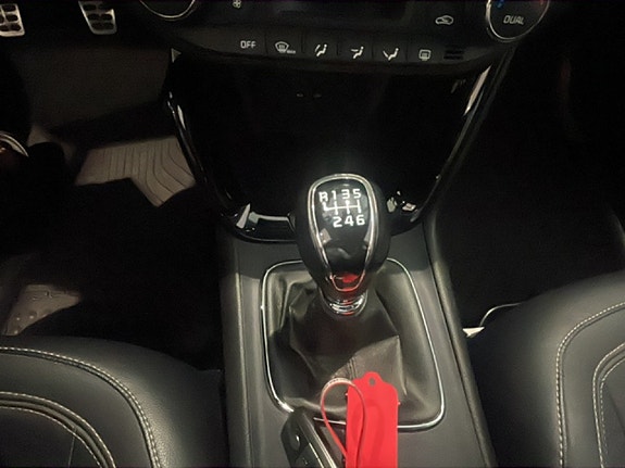 Kia Ceed 10 of 13