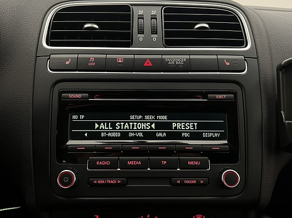 Volkswagen Polo 17 of 26