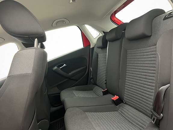 Volkswagen Polo 15 of 26