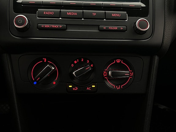 Volkswagen Polo 18 of 26
