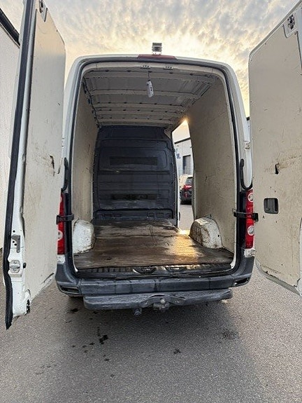 Volkswagen Crafter 35 12 of 16