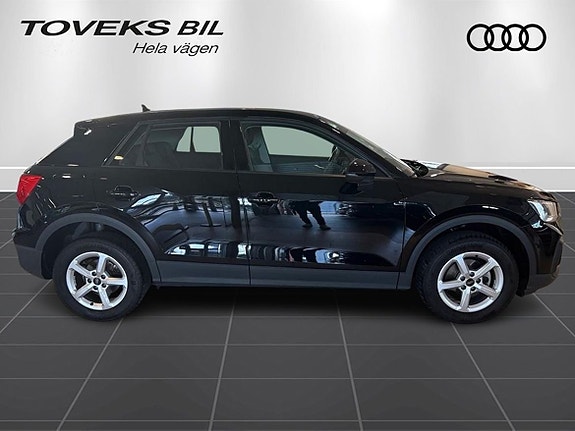 Audi Q2 4 of 13