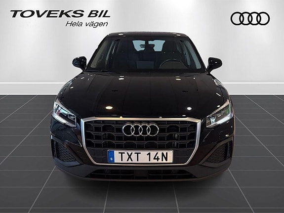 Audi Q2 2 of 13