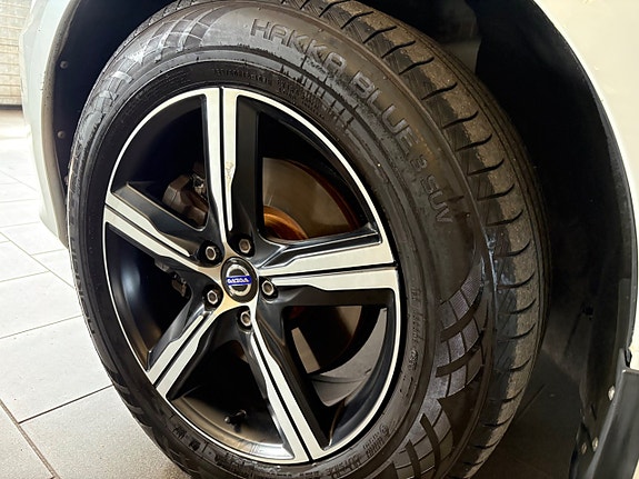Volvo XC60 7 of 13