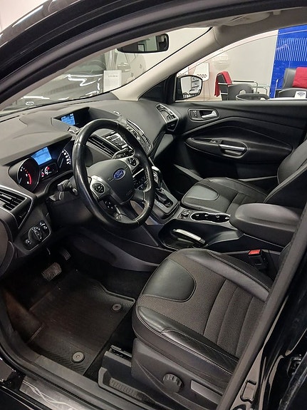 Ford Kuga 8 of 19