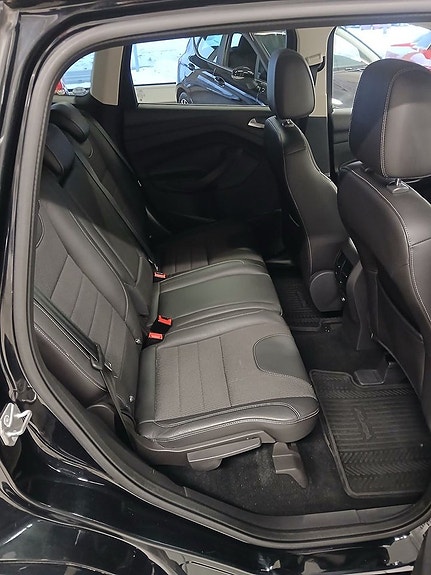 Ford Kuga 14 of 19